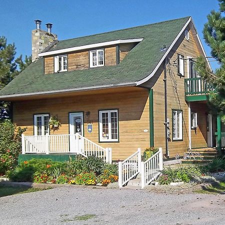 Gite La Halte Du Verger Bed And Breakfast Rivière-du-Loup Buitenkant foto