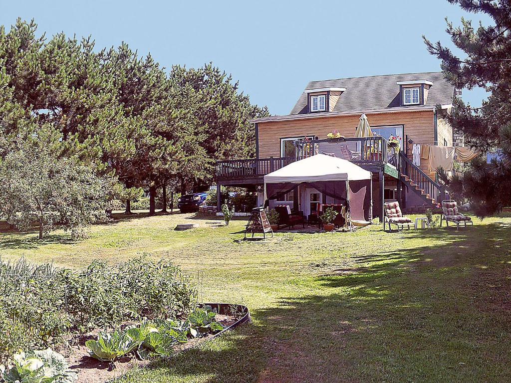 Gite La Halte Du Verger Bed And Breakfast Rivière-du-Loup Buitenkant foto
